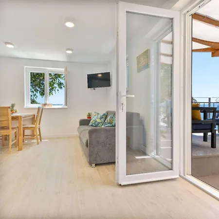 Seaside Maslina 4* Gdinj